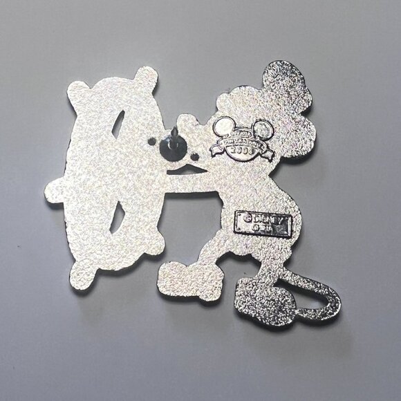 steamboat willie mickey mouse — 1928 classic disney pin - Picture 3 of 3